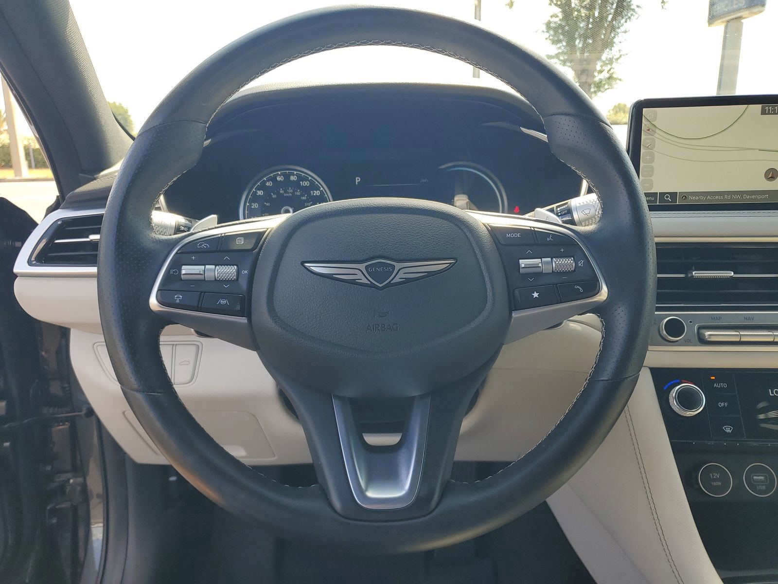 Used 2025 Genesis G70 2.5T RWD image 18