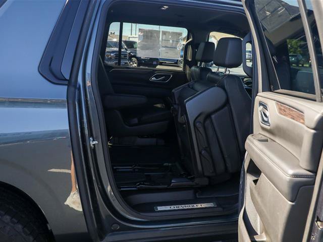 Used 2021 Chevrolet Suburban Z71 w/ Z71 Off-Road Package AWD/4WD image 36