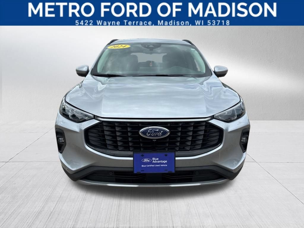 Certified 2024 Ford Escape Platinum AWD/4WD image 3