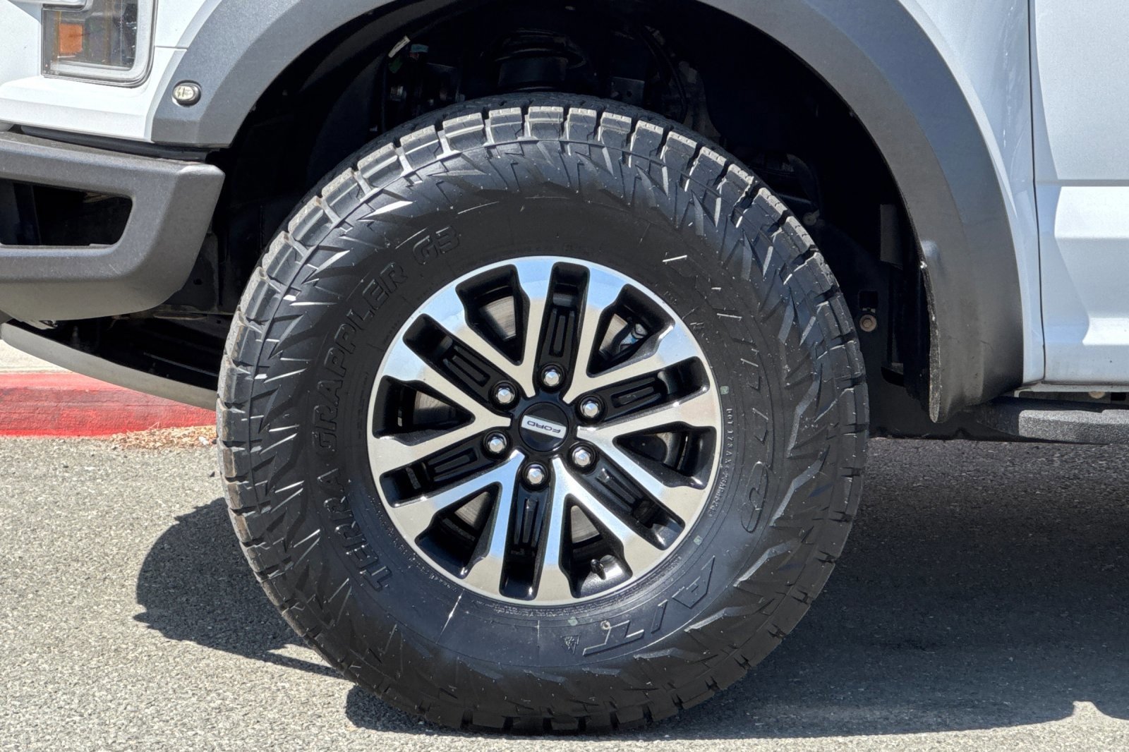 Certified 2020 Ford F150 Raptor w/ Equipment Group 801A Mid image 25