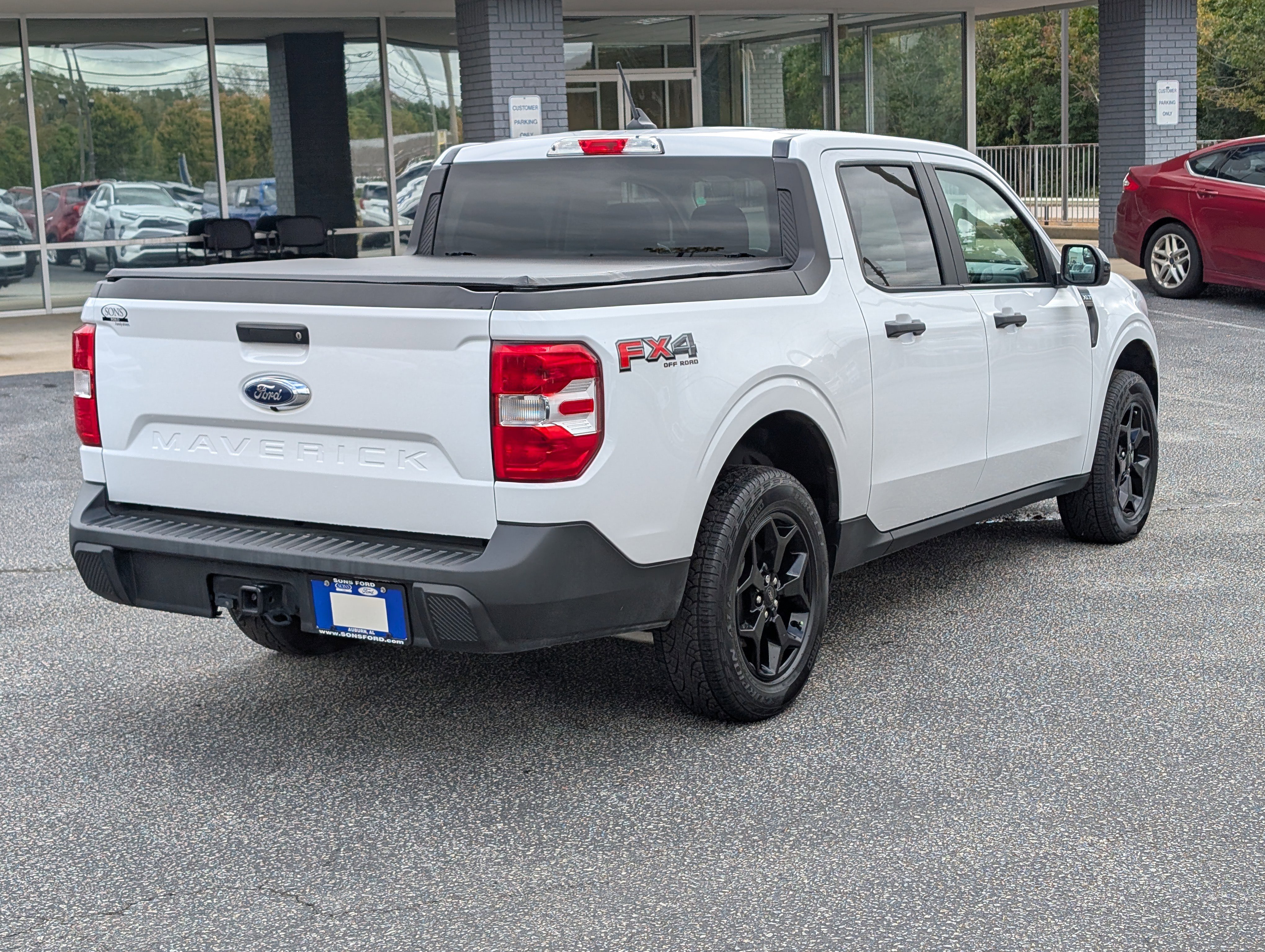 Certified 2024 Ford Maverick XLT w/ XLT Luxury Package image 10