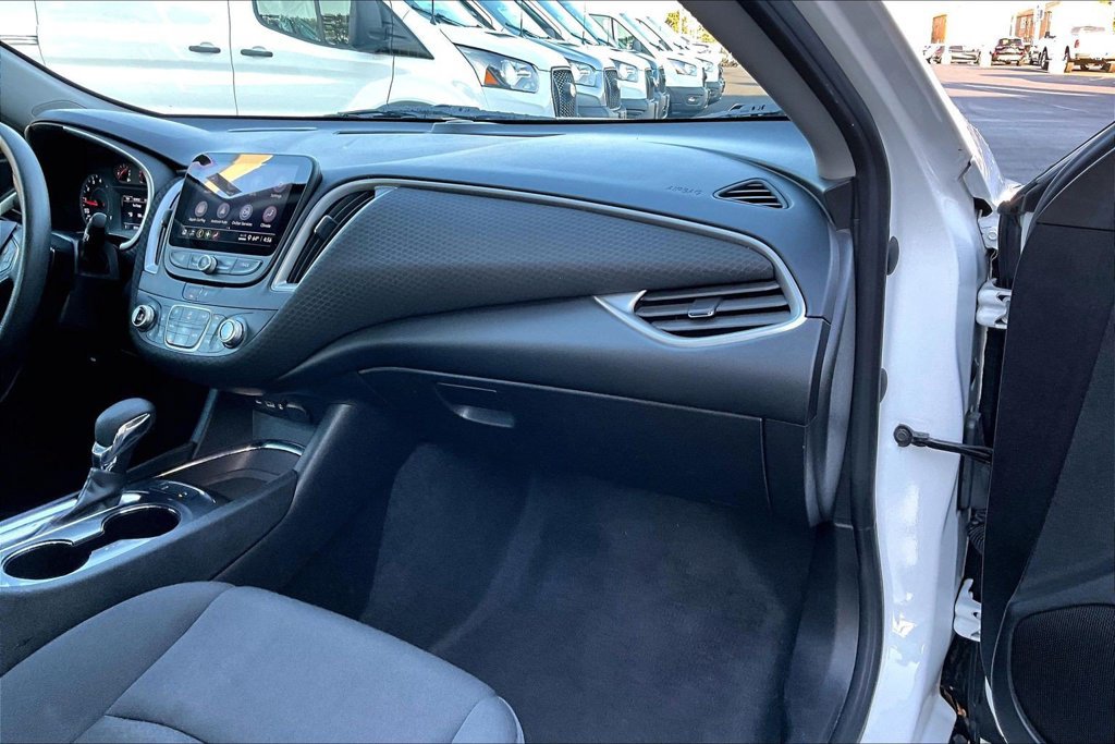 Used 2024 Chevrolet Malibu LT FWD image 15