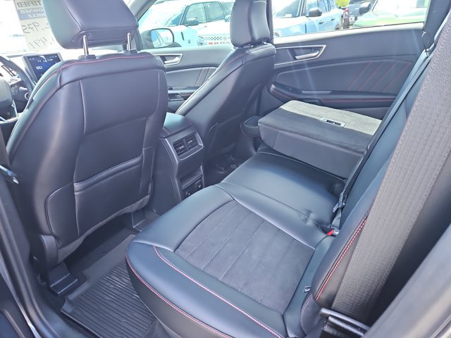 Certified 2024 Ford Edge ST-Line w/ Class II Trailer Tow Package AWD/4WD image 9