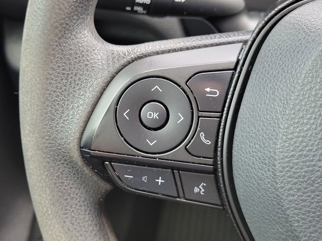 Used 2020 Toyota RAV4 XLE image 27