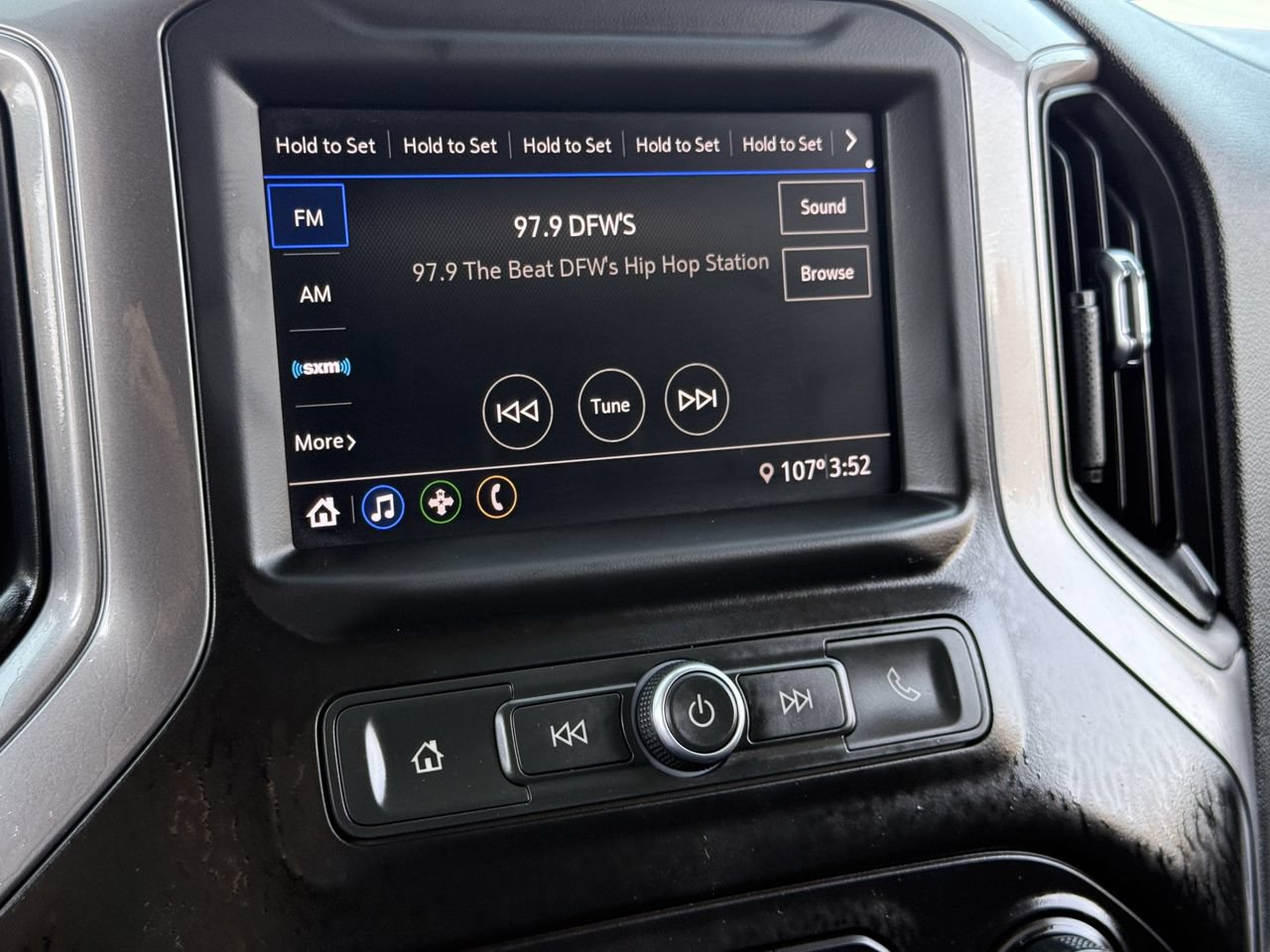 Used 2020 Chevrolet Silverado 2500 Custom w/ Custom Value Package AWD/4WD image 17