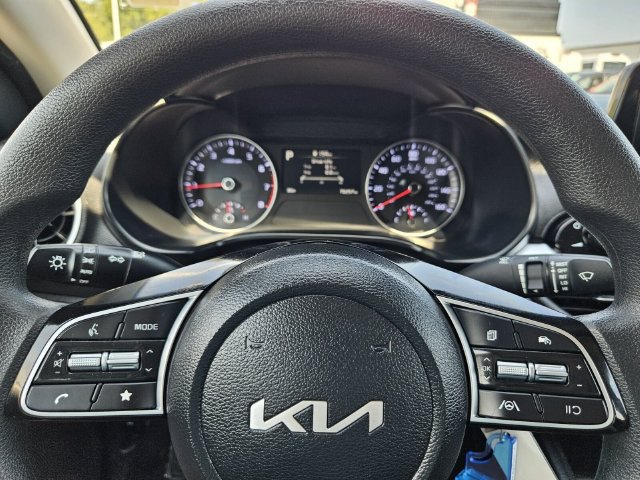 Used 2024 Kia Forte LXS FWD image 29
