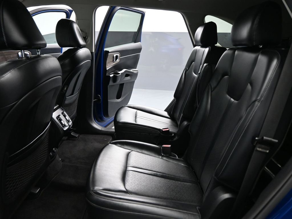 Used 2021 Kia Sorento EX image 18