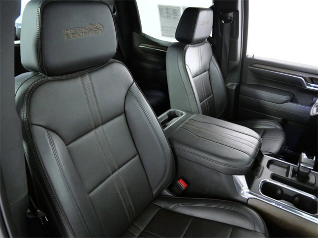 Used 2023 Chevrolet Silverado 1500 High Country w/ Technology Package image 13