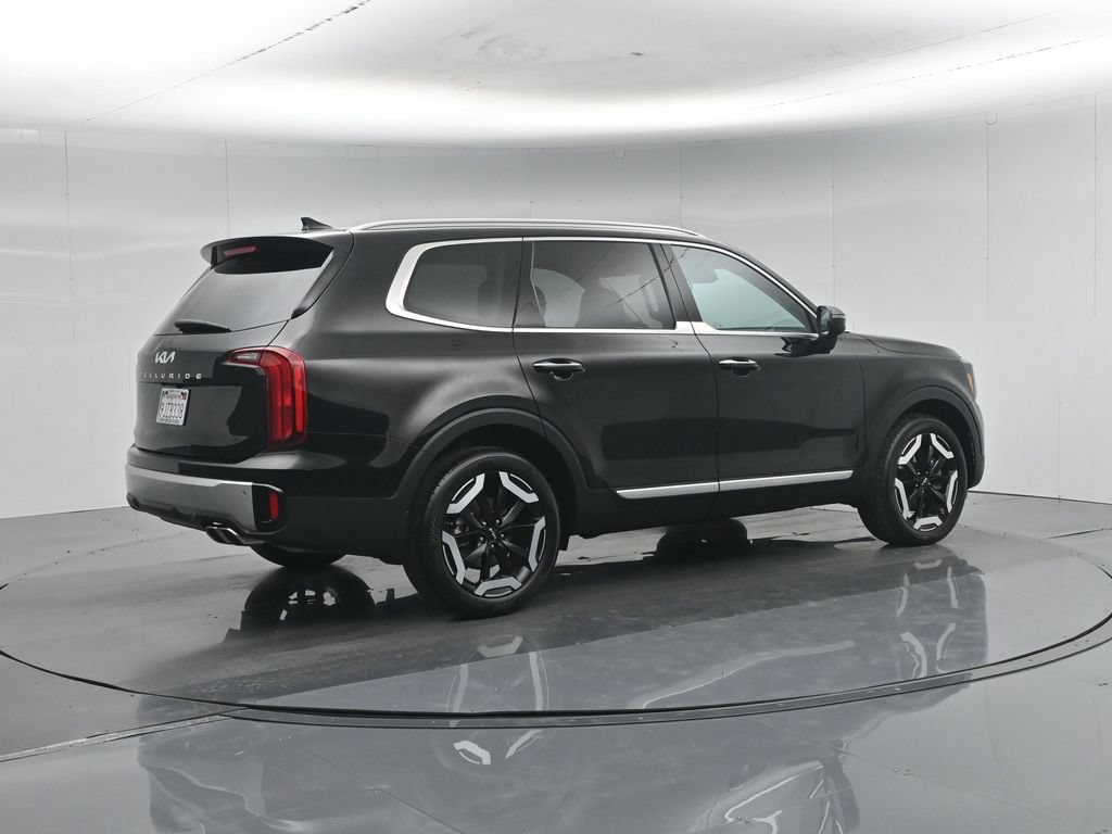 Used 2024 Kia Telluride S FWD image 33