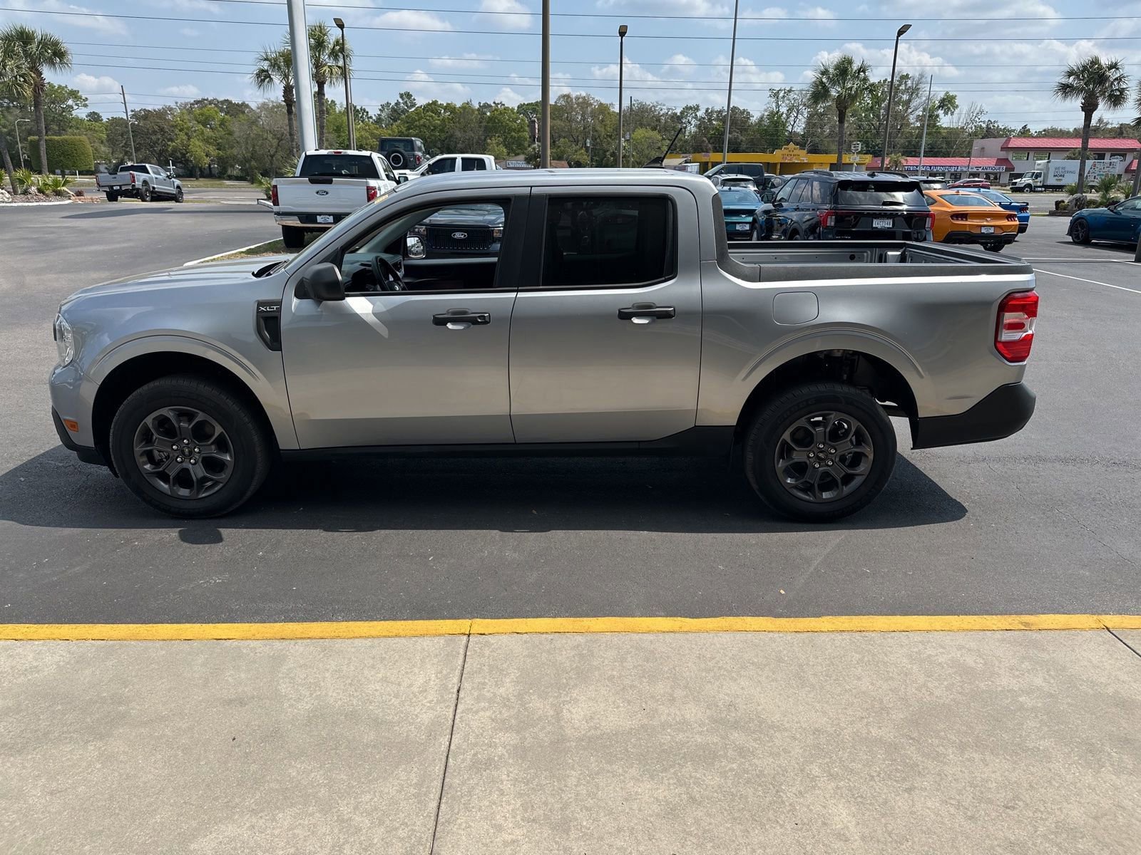 Certified 2024 Ford Maverick XLT image 7