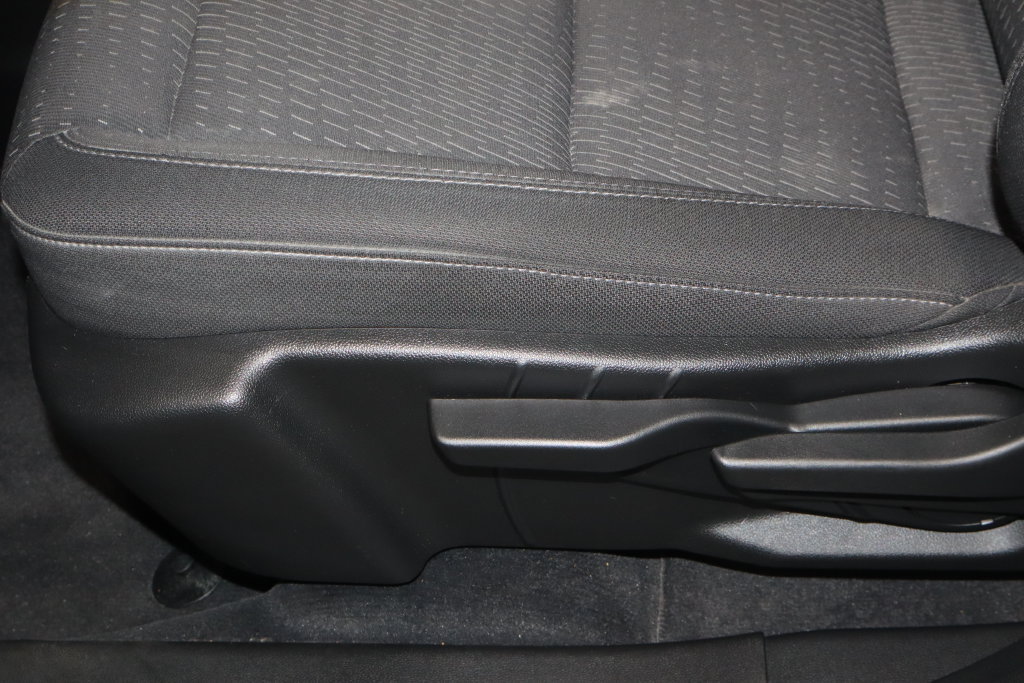 Used 2025 Chevrolet Equinox LT FWD image 18