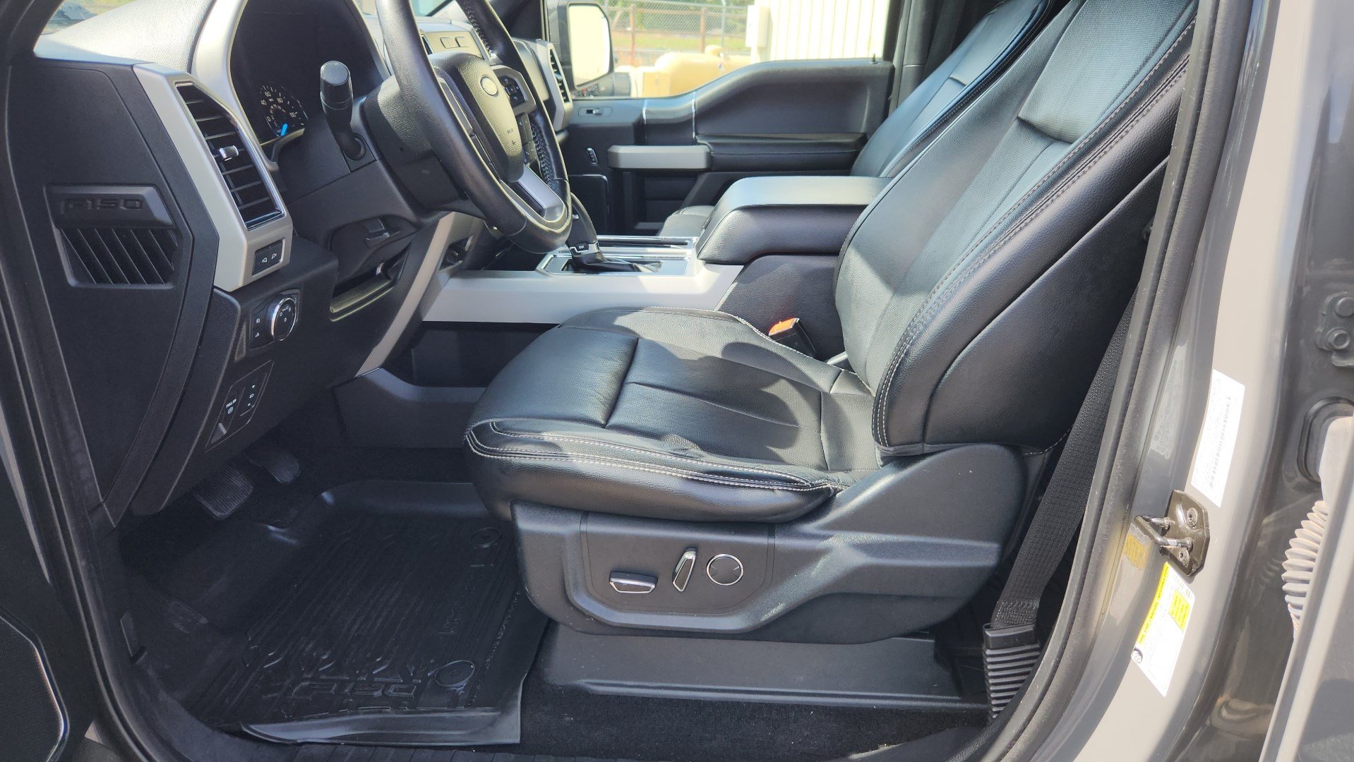 Certified 2018 Ford F150 Lariat AWD/4WD image 18