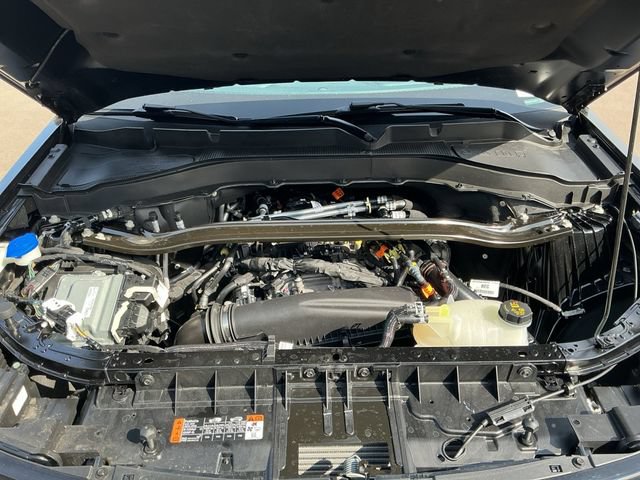 Certified 2025 Ford Explorer ST-Line w/ Premium Package AWD/4WD image 24