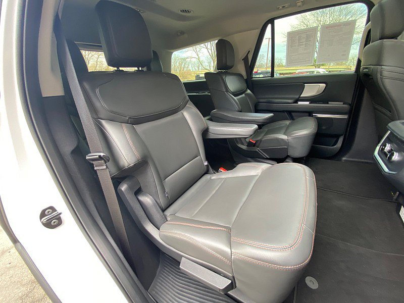 Certified 2025 Ford Expedition Active AWD/4WD image 38