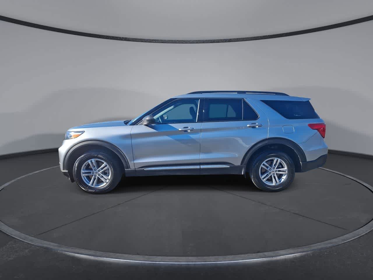 Certified 2023 Ford Explorer XLT AWD/4WD image 5