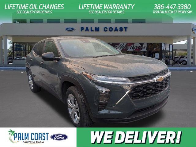 Used 2026 Chevrolet Trax LS FWD image 1