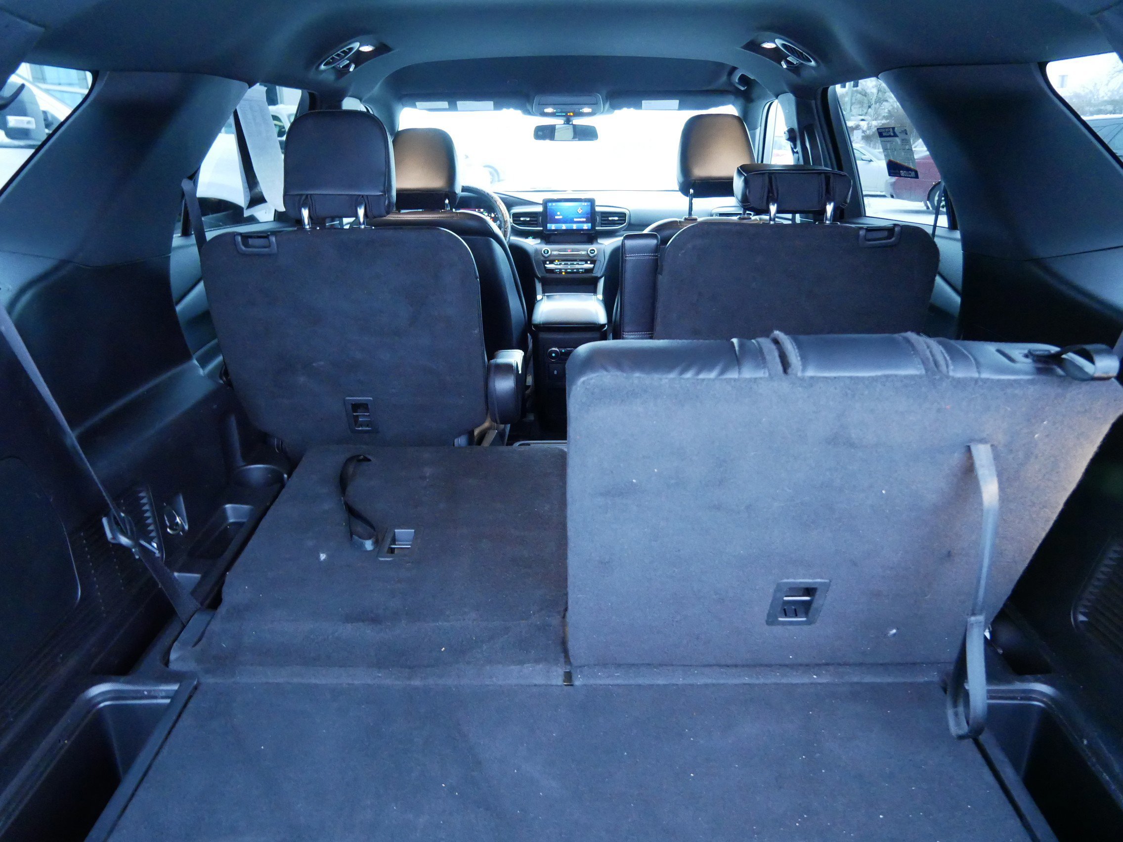 Certified 2020 Ford Explorer XLT w/ Equipment Group 202A image 9