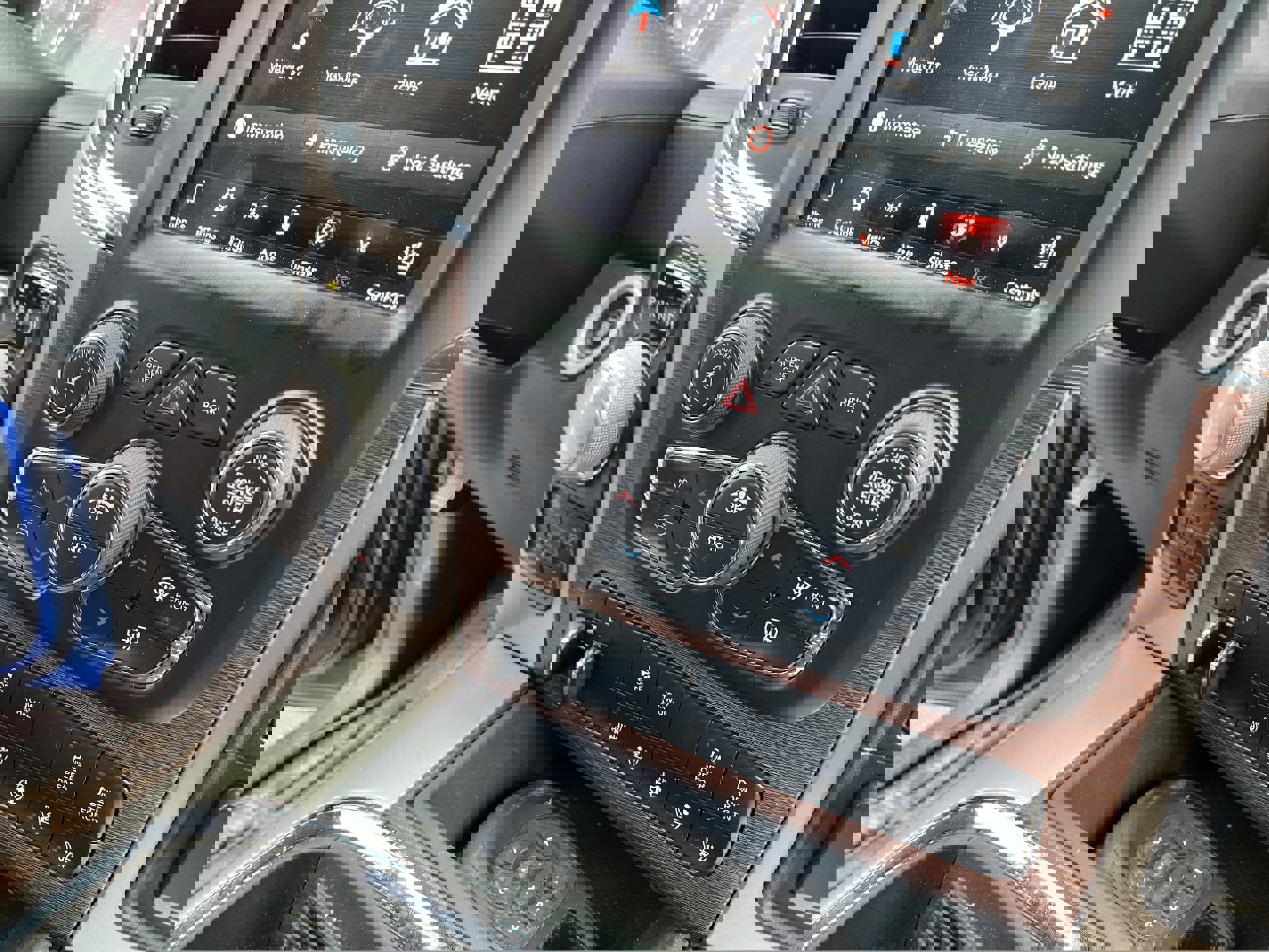 Used 2018 RAM 1500 Laramie w/ Convenience Group image 17