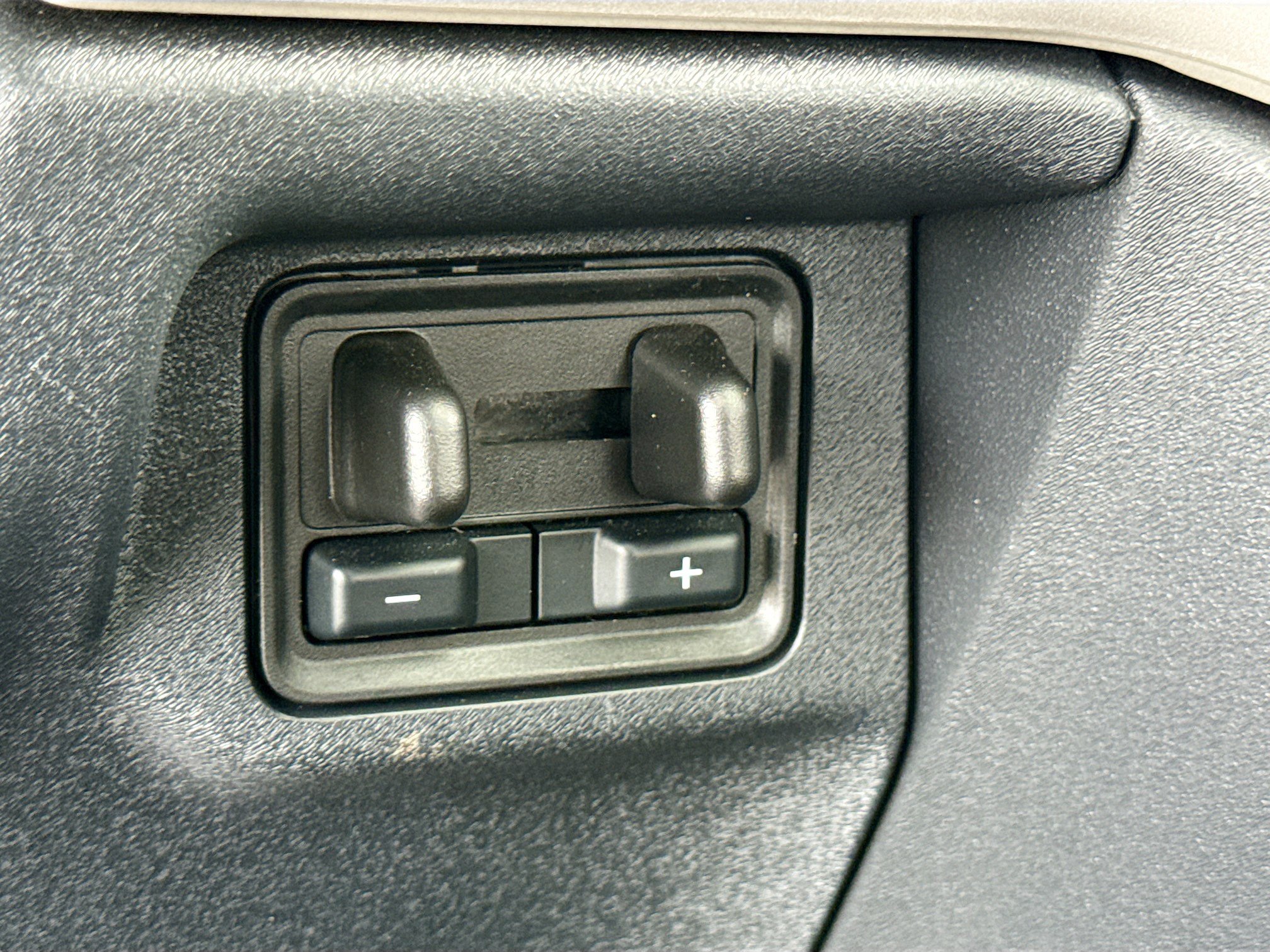 Certified 2025 Ford Expedition Active AWD/4WD image 12