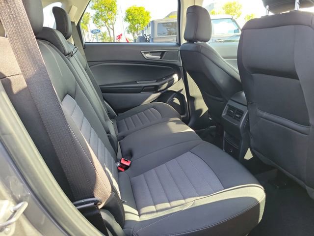 Certified 2022 Ford Edge SE w/ Black Appearance Package AWD/4WD image 17