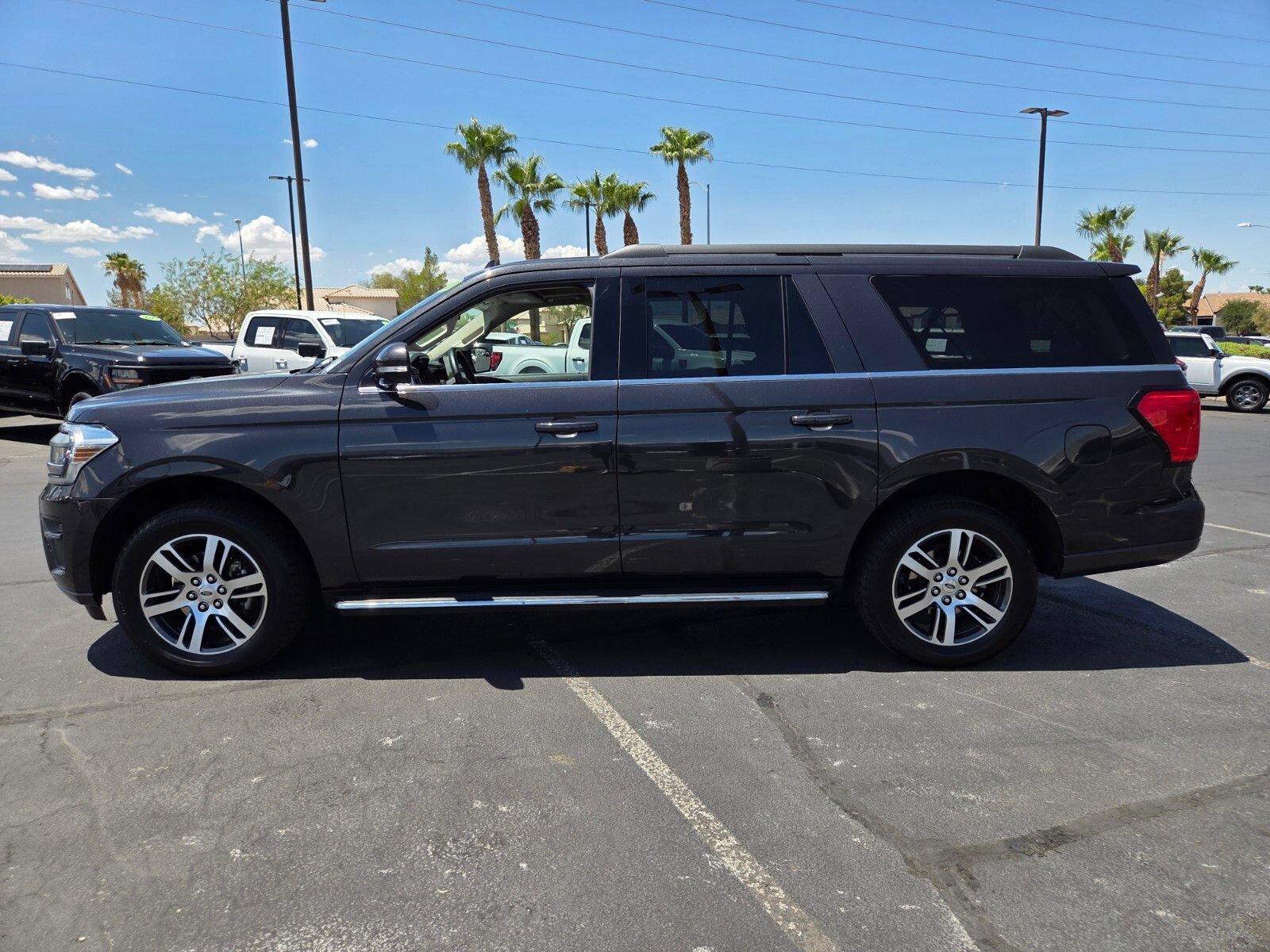 Certified 2023 Ford Expedition Max XLT RWD image 3