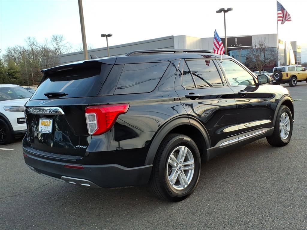 Certified 2022 Ford Explorer XLT w/ Equipment Group 202A image 7