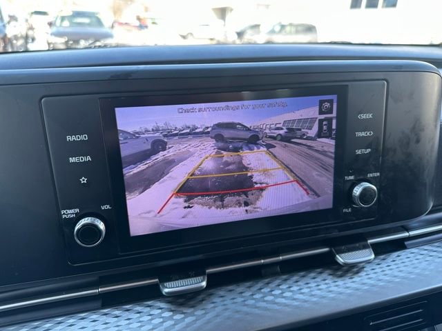 Used 2022 Kia Carnival LX image 36