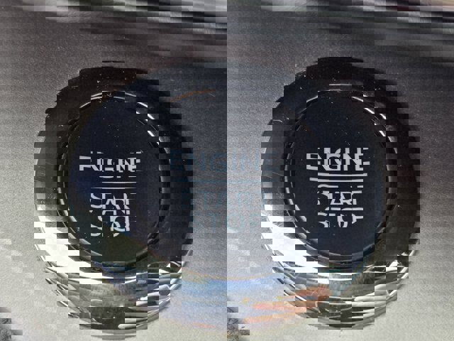 Certified 2022 Ford Explorer XLT w/ Equipment Group 202A image 17