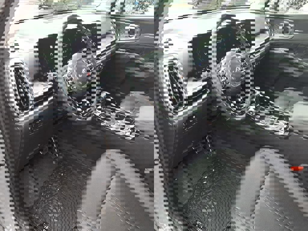 Used 2024 Kia Sorento SX image 16