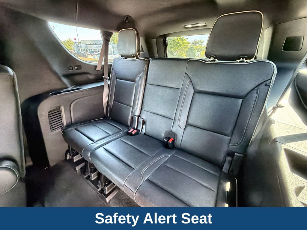 Used 2022 Chevrolet Suburban Premier RWD image 26