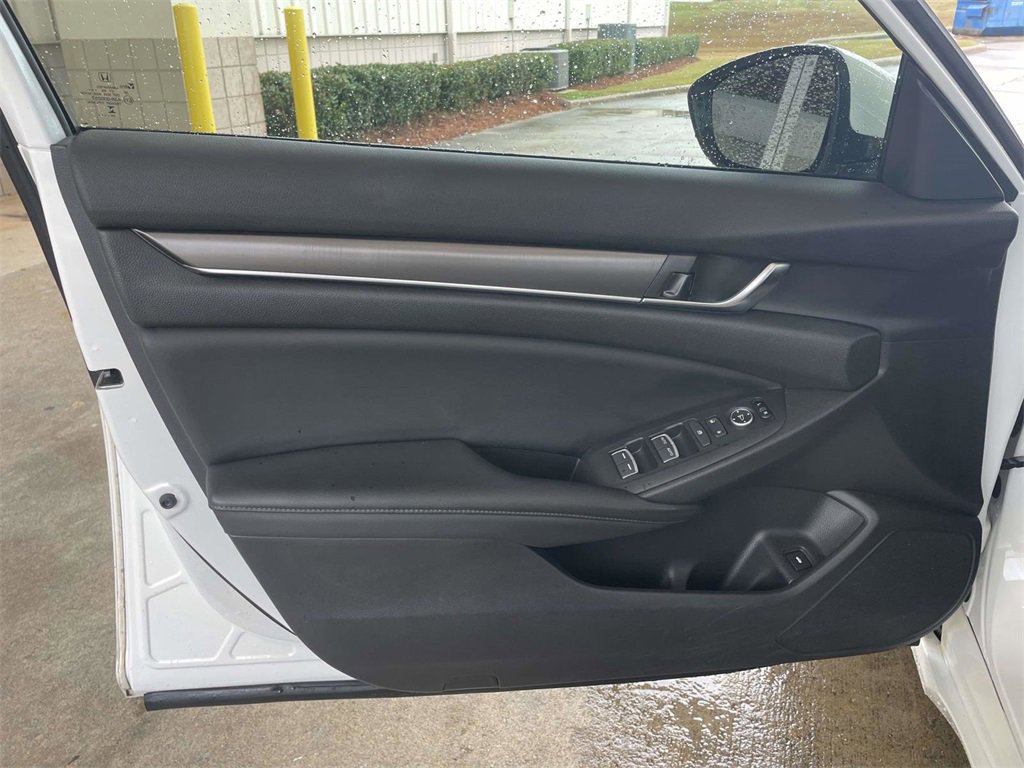 Used 2018 Honda Accord Hybrid image 15