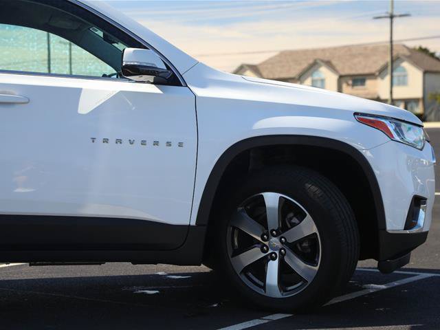Used 2019 Chevrolet Traverse LT w/ LT Premium Package AWD/4WD image 10