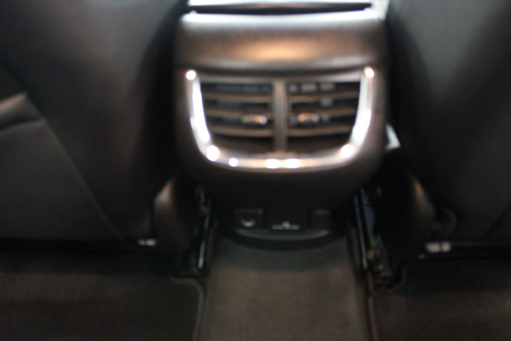 Used 2018 Chevrolet Malibu LT FWD image 41