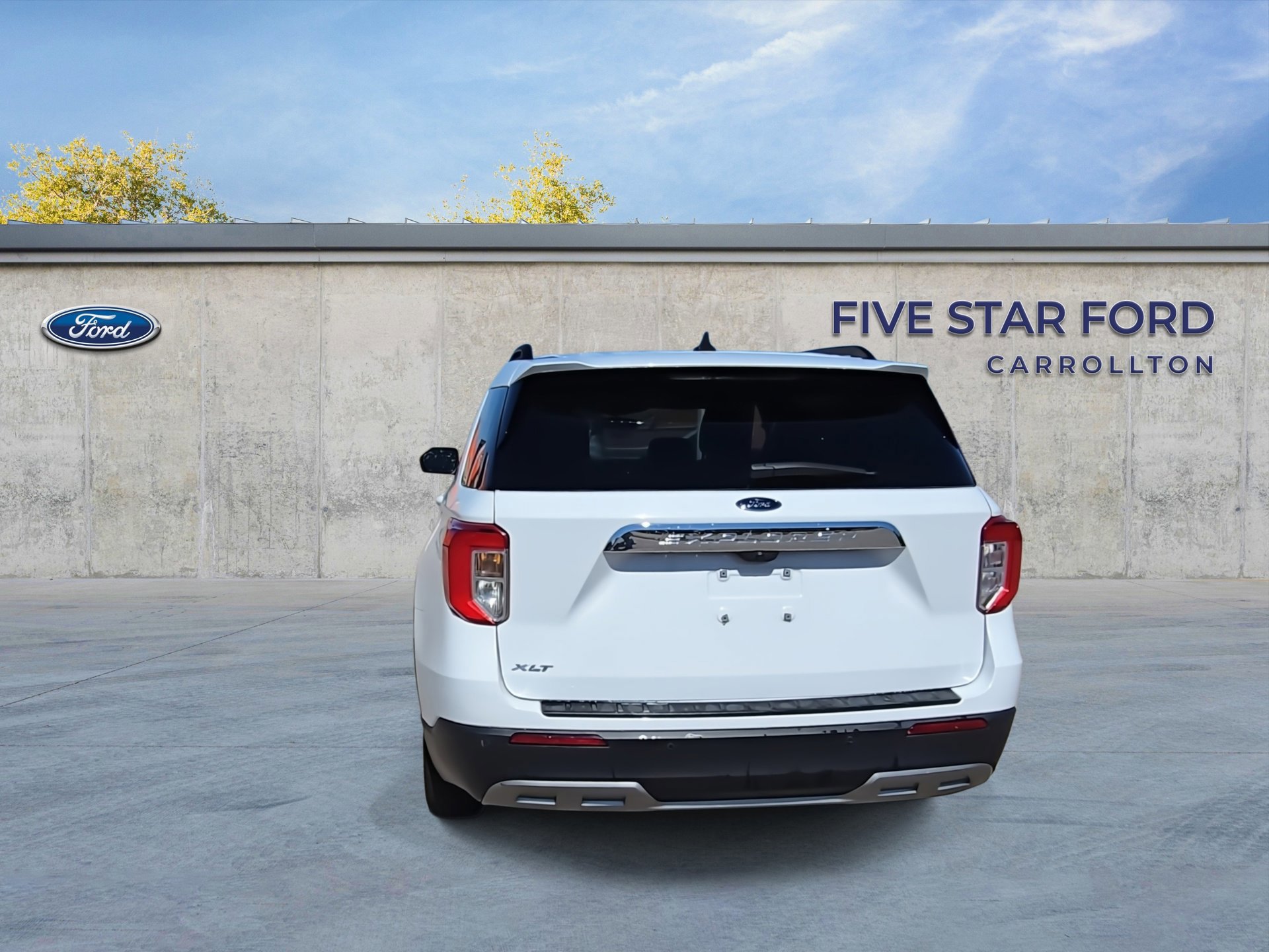 Certified 2023 Ford Explorer XLT w/ Equipment Group 202A image 4