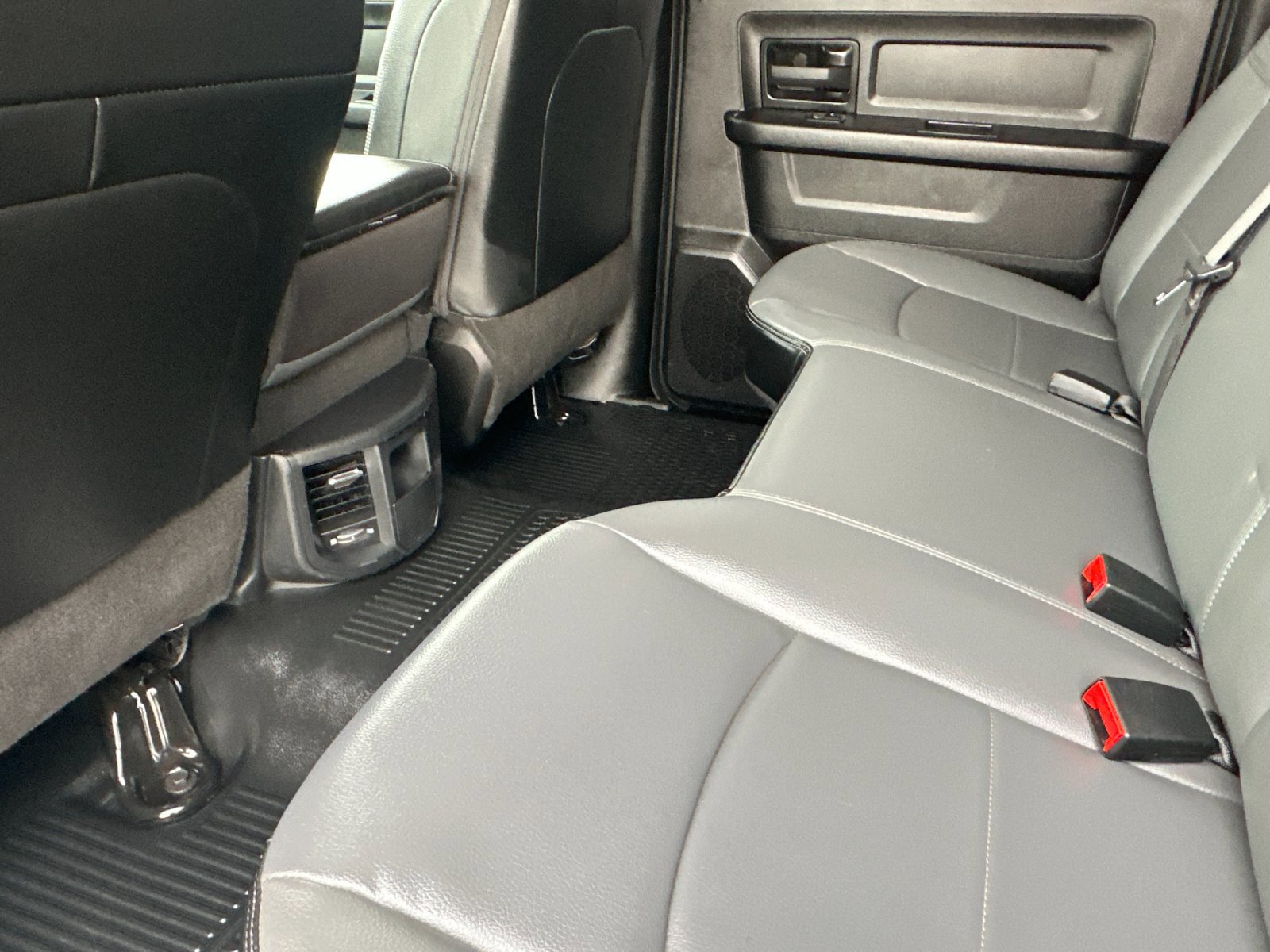 Used 2023 RAM 2500 Tradesman w/ Chrome Appearance Group image 12