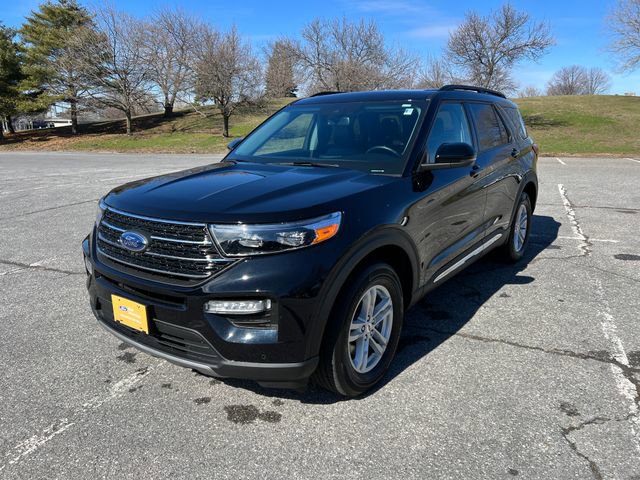 Certified 2023 Ford Explorer XLT w/ Equipment Group 202A image 5