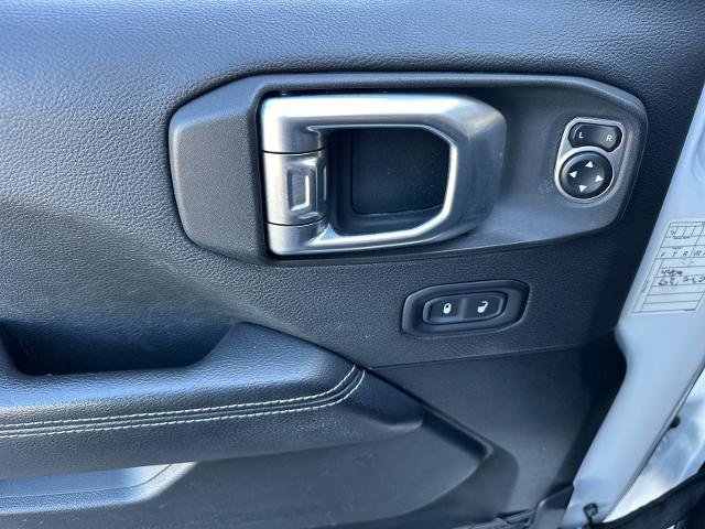 Used 2020 Jeep Wrangler Unlimited Sahara image 10
