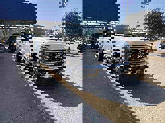 Certified 2024 Ford F350 Lariat w/ FX4 Off-Road Package image 8