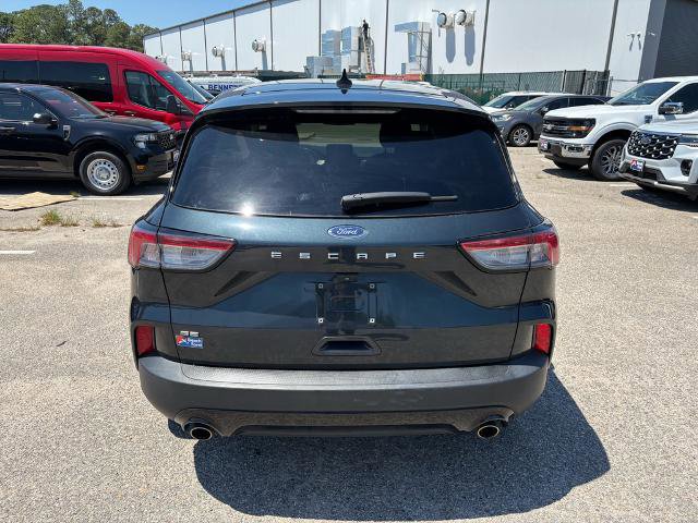 Certified 2022 Ford Escape SE w/ SE Sport Appearance Package FWD image 6
