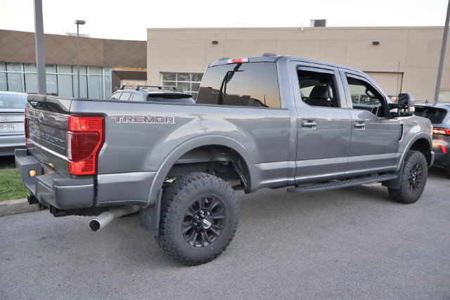 Certified 2022 Ford F250 Lariat w/ Tremor Off-Road Package AWD/4WD image 4