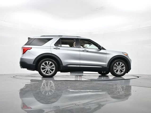 Certified 2023 Ford Explorer Limited w/ Equipment Group 301A RWD image 39