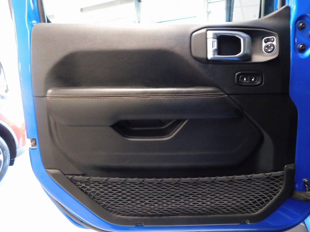 Used 2022 Jeep Wrangler Unlimited Sahara image 27