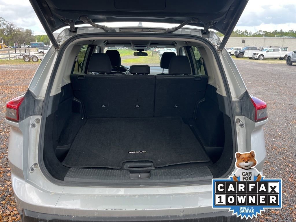 Used 2024 Nissan Rogue SV image 14