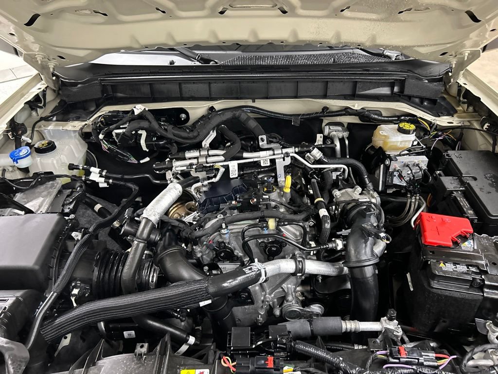Certified 2026 Ford Bronco Outer Banks AWD/4WD image 32