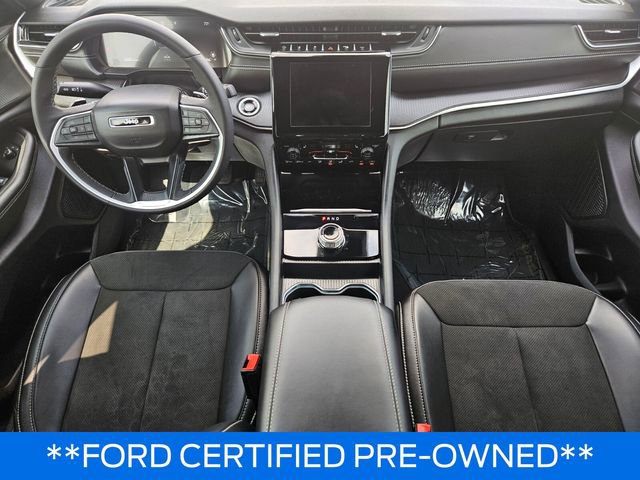Used 2025 Jeep Grand Cherokee L Altitude RWD image 19