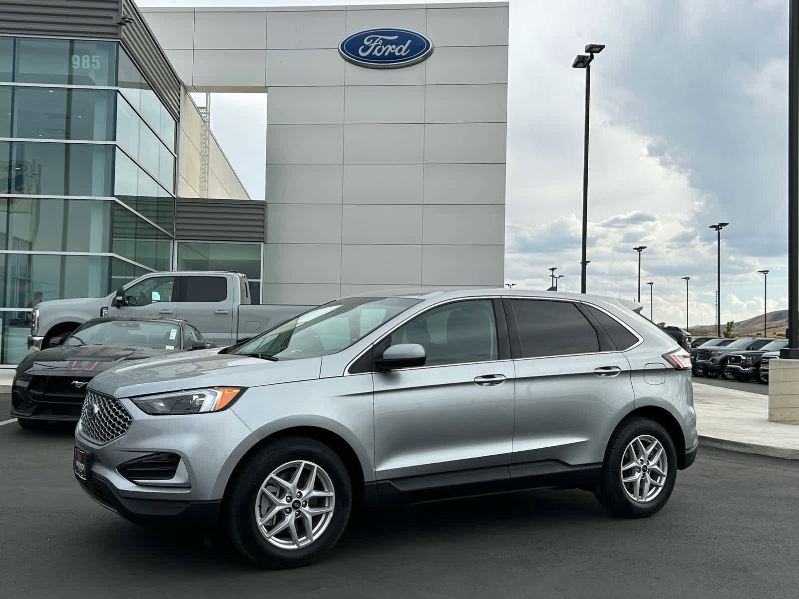 Certified 2024 Ford Edge SEL image 1