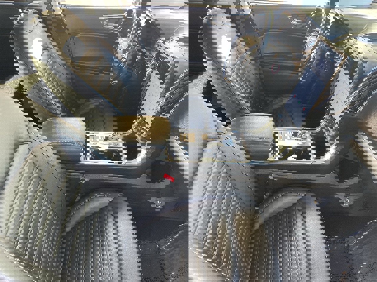 Certified 2022 Ford Edge SEL image 8