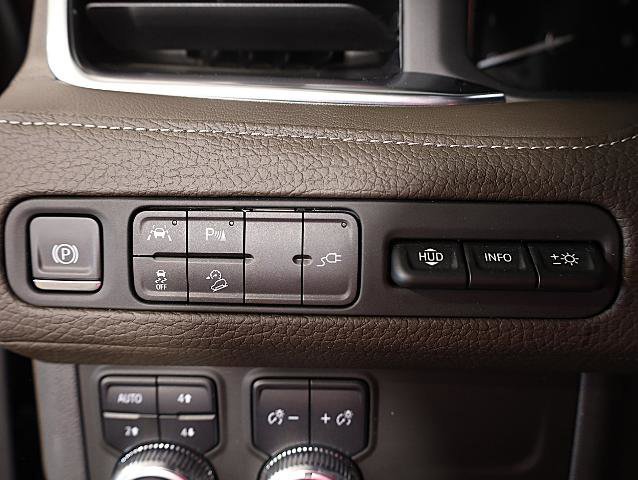 Used 2021 GMC Yukon Denali w/ LPO, Illumination Package image 27