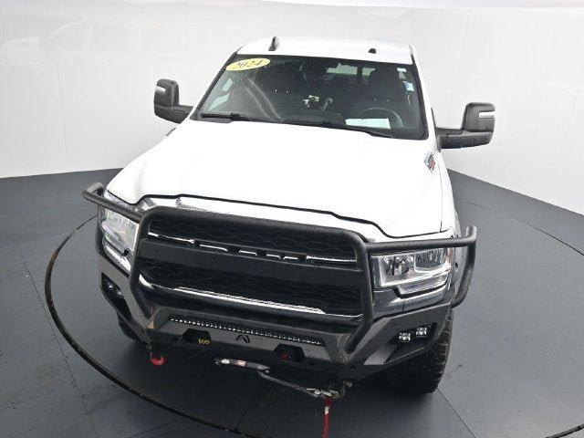 Used 2024 RAM 3500 Tradesman w/ Chrome Appearance Group AWD/4WD image 31