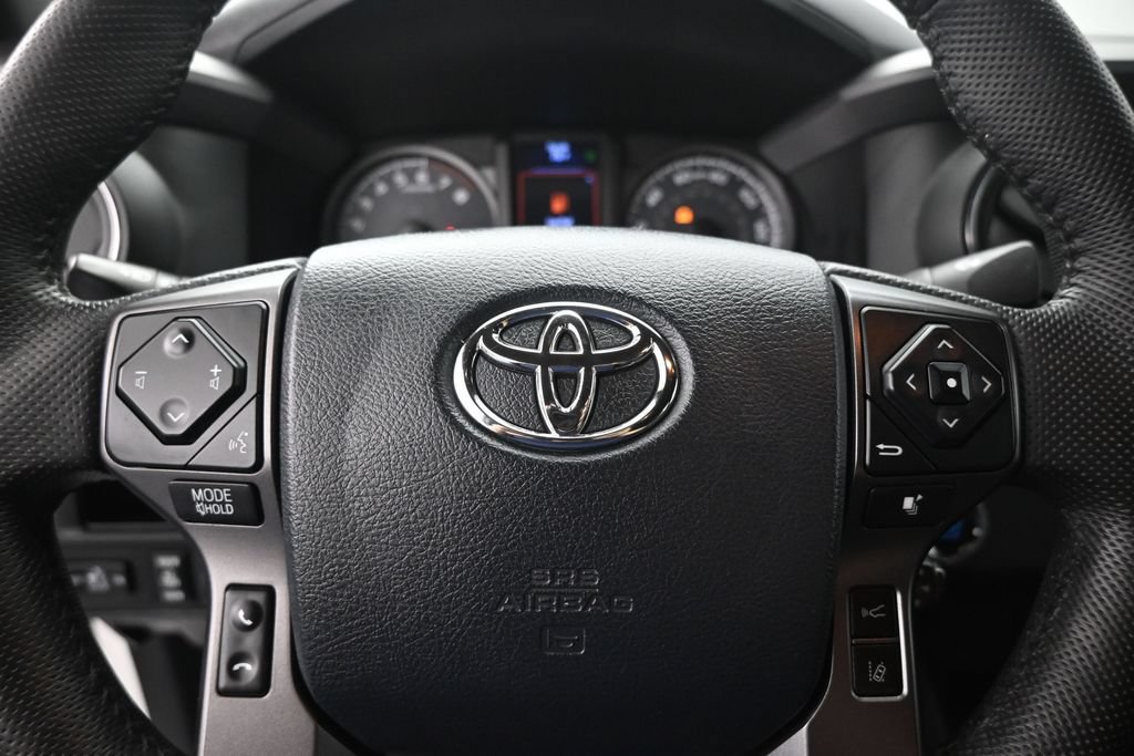 Used 2019 Toyota Tacoma TRD Sport RWD image 11